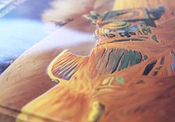 The ability to raise or sink edges for a textured touch.